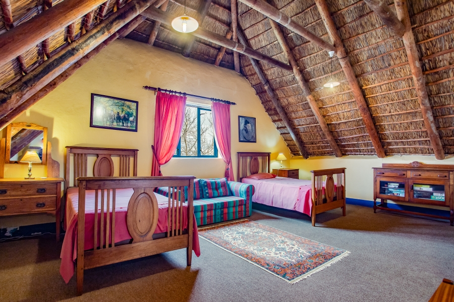 5 Bedroom Property for Sale in Uitsig Western Cape
